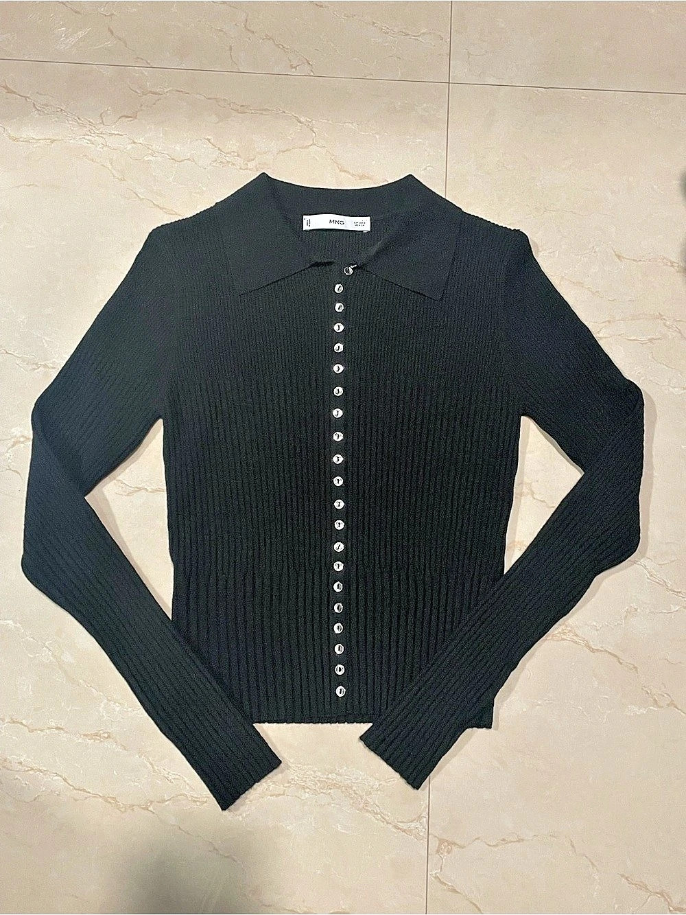 MNG Ribbed Collared Button Front Sweater Size Medium - Picture 2 of 4